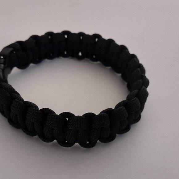 Handmade CobraStitch Paracord bracelet black buckles. Unisex - Picture 9 of 15